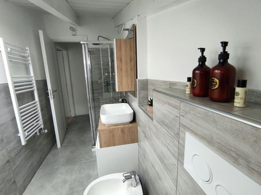 Free Parking Tiny House Wifi Netflix 15 Minuti Dal Duomo Apartment Milano Exterior foto
